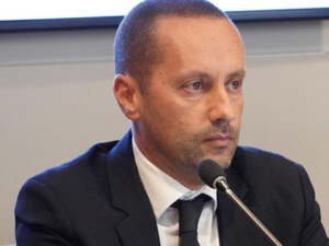 وزير الصحة يطيح بمسؤولي مستشفى الحسن الثاني بأكادير بعد زيارة ميدانية مفاجئة وزير الصحة يطيح بمسؤولي مستشفى الحسن الثاني بأكادير بعد زيارة ميدانية مفاجئة