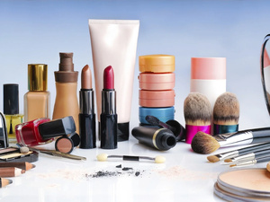 سوق مستحضرات التجميل بالمغرب يتجه نحو 3.6 مليار دولار بحلول 2032 سوق مستحضرات التجميل بالمغرب يتجه نحو 3.6 مليار دولار بحلول 2032