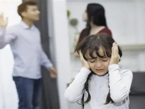 تأثير الطلاق على الصحة النفسية للأطفال: الواقع والحلول