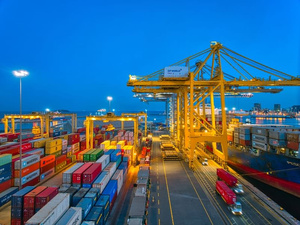 "دي بي ورلد" تطلق خطا بحريا جديدا يربط أكادير بأوروبا لتسريع تصدير الفواكه والخضروات "دي بي ورلد" تطلق خطا بحريا جديدا يربط أكادير بأوروبا لتسريع تصدير الفواكه والخضروات