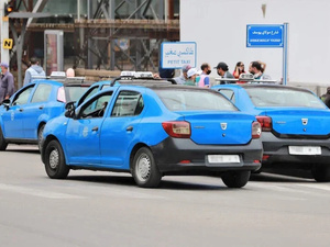 مهنيّو سيارات الأجرة بالمغرب يطالبون بتجديد الأسطول قبل المواعيد الرياضية الكبرى مهنيّو سيارات الأجرة بالمغرب يطالبون بتجديد الأسطول قبل المواعيد الرياضية الكبرى