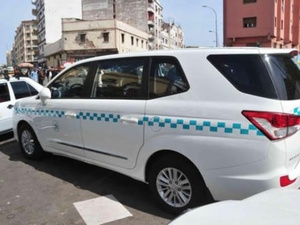 ضرائب “الطاكسيات” تشعل الجدل مجددا بالدار البيضاء ضرائب “الطاكسيات” تشعل الجدل مجددا بالدار البيضاء