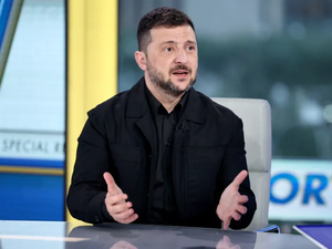 زيلينسكي: مستعد للتخلي عن الرئاسة حال انتهاء الحرب مع روسيا وهدفه إنهاء الصراع زيلينسكي: مستعد للتخلي عن الرئاسة حال انتهاء الحرب مع روسيا وهدفه إنهاء الصراع