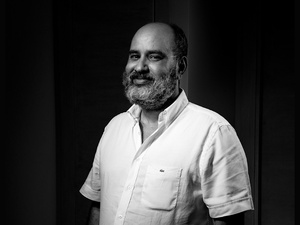 بناء البشر قبل الحجر بناء البشر قبل الحجر