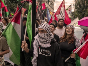 إضراب عام ومسيرات احتجاجية مرتقبة في إيطاليا دعماً لأسطول الصمود المتجه إلى غزة إضراب عام ومسيرات احتجاجية مرتقبة في إيطاليا دعماً لأسطول الصمود المتجه إلى غزة