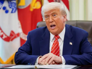 ترامب يتعهد بدعم الضمانات الأمنية في غزة ويؤكد قرب اتفاق إطلاق الرهائن ترامب يتعهد بدعم الضمانات الأمنية في غزة ويؤكد قرب اتفاق إطلاق الرهائن