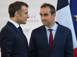 الحكومة الفرنسية الجديدة.. ماكرون يضم وزيرتين مغربيتين ضمن التشكيلة الجديدة الحكومة الفرنسية الجديدة.. ماكرون يضم وزيرتين مغربيتين ضمن التشكيلة الجديدة