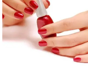 حيل بسيطة لجعل طلاء الأظافر يدوم أطول كالمحترفات حيل بسيطة لجعل طلاء الأظافر يدوم أطول كالمحترفات