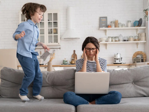 في شهر التوعية بـ ADHD : كيف تساعدين طفلك على النجاح داخل البيت والمدرسة