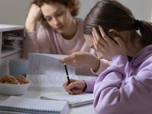 طرق فعّالة لجعل الواجب المدرسي لطفلك تجربة ممتعة طرق فعّالة لجعل الواجب المدرسي لطفلك تجربة ممتعة