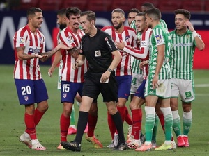 أتلتيكو مدريد في اختبار حقيقي أمام ريال بيتيس… من سينتصر؟ أتلتيكو مدريد في اختبار حقيقي أمام ريال بيتيس… من سينتصر؟