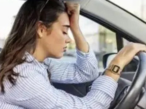 القيادة أثناء النعاس.. خطر يوازي القيادة تحت تأثير الكحول في الولايات المتحدة