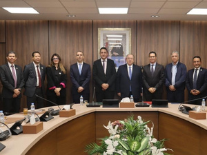 تعاون بنكي لدعم الأطباء البياطرة في المغرب: البريد بنك والهيئة الوطنية للأطباء البياطرة يوقعان اتفاقية شراكة تعاون بنكي لدعم الأطباء البياطرة في المغرب: البريد بنك والهيئة الوطنية للأطباء البياطرة يوقعان اتفاقية شراكة