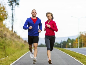 دراسة تكشف النساء يستفدن أكثر من الرجال من النشاط البدني. دراسة تكشف النساء يستفدن أكثر من الرجال من النشاط البدني.