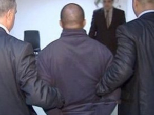 توقيف شخص بالدار البيضاء للاشتباه في تورطه في قضية اغتصاب مقرون بالسرقة بالعنف توقيف شخص بالدار البيضاء للاشتباه في تورطه في قضية اغتصاب مقرون بالسرقة بالعنف