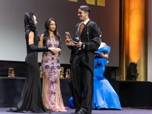 المصمم المغربي ليو نورما يبرز في سماء الموضة العالمية بالقفطان المغربي المصمم المغربي ليو نورما يبرز في سماء الموضة العالمية بالقفطان المغربي