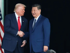 بعد قمة كوريا الجنوبية، ترامب يعلن خفض الرسوم الجمركية على الصين من 57% إلى 47% بعد قمة كوريا الجنوبية، ترامب يعلن خفض الرسوم الجمركية على الصين من 57% إلى 47%