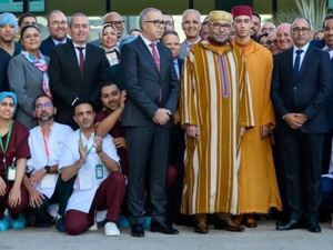 جلالة الملك يعطي انطلاقة المركب الاستشفائي الجامعي بالرباط ويأمر ببدء تشغيل مستشفى أكادير الجامعي جلالة الملك يعطي انطلاقة المركب الاستشفائي الجامعي بالرباط ويأمر ببدء تشغيل مستشفى أكادير الجامعي