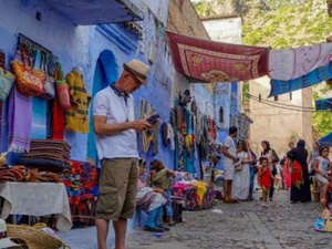 السياحة بالمغرب تسجل أرقاماً قياسية.. وطموح استقبال 20 مليون سائح قبل نهاية 2025 السياحة بالمغرب تسجل أرقاماً قياسية.. وطموح استقبال 20 مليون سائح قبل نهاية 2025