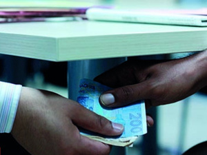 هيئة النزاهة: المغرب يواجه ثباتاً مقلقاً في مؤشرات الفساد رغم عقد من الإصلاحات هيئة النزاهة: المغرب يواجه ثباتاً مقلقاً في مؤشرات الفساد رغم عقد من الإصلاحات