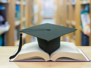 جدل واسع حول فرض رسوم على التسجيل في سلك الدكتوراه بالجامعات المغربية