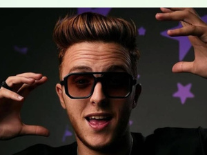 الفنان المغربي لازارو يستعد لإصدار أغنيته الجديدة "يا لمصيبة" الفنان المغربي لازارو يستعد لإصدار أغنيته الجديدة "يا لمصيبة"