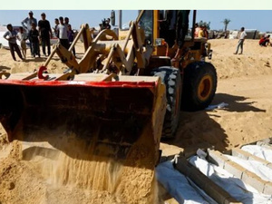 تجدد الغارات الإسرائيلية على قطاع غزة في اليوم الـ31 من وقف إطلاق النار ومناشدات لإنقاذ جثامين الشهداء تجدد الغارات الإسرائيلية على قطاع غزة في اليوم الـ31 من وقف إطلاق النار ومناشدات لإنقاذ جثامين الشهداء