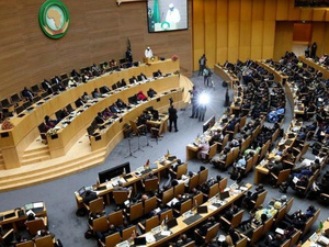 الوضعية المهنية للنساء المغربيات تبقى مقلقة رغم خلق آلاف فرص العمل الوضعية المهنية للنساء المغربيات تبقى مقلقة رغم خلق آلاف فرص العمل