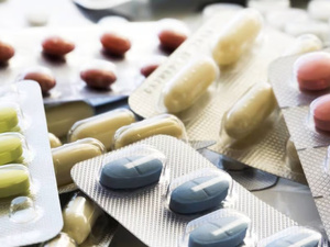 المغرب يقرر تعديل الرسوم الجمركية على بعض المنتجات الدوائية لتعزيز الإنتاج المحلي المغرب يقرر تعديل الرسوم الجمركية على بعض المنتجات الدوائية لتعزيز الإنتاج المحلي