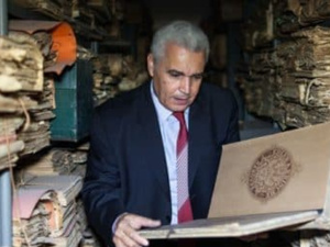 جامع بيضا.. مهندس الأرشيف العمومي وحارس الذاكرة المغربية