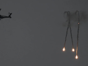 الطيران الإسرائيلي يشن غارات جديدة على جنوب لبنان الطيران الإسرائيلي يشن غارات جديدة على جنوب لبنان