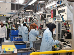 98% من المقاولات المغربية صغيرة… والمجلس الاقتصادي يصف الوضع بـ"الحرج" 98% من المقاولات المغربية صغيرة… والمجلس الاقتصادي يصف الوضع بـ"الحرج"