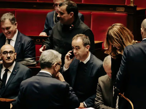 البرلمان الفرنسي يقر تعليق إصلاح نظام التقاعد حتى عام 2028 البرلمان الفرنسي يقر تعليق إصلاح نظام التقاعد حتى عام 2028