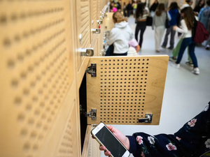 حظر الهواتف في المدارس يحسن النتائج الدراسية، وفق دراسة هندية واسعة النطاق حظر الهواتف في المدارس يحسن النتائج الدراسية، وفق دراسة هندية واسعة النطاق