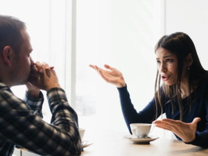 الغضب السريع في العلاقات: 3 نصائح بسيطة للبقاء هادئًا أثناء الخلافات