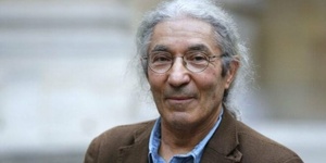 بوعلام صنصال يعود إلى فرنسا بعد الإفراج عنه… ولجنة الدعم تجدد مطالبها بإطلاق سراح كريستوف غليز بوعلام صنصال يعود إلى فرنسا بعد الإفراج عنه… ولجنة الدعم تجدد مطالبها بإطلاق سراح كريستوف غليز