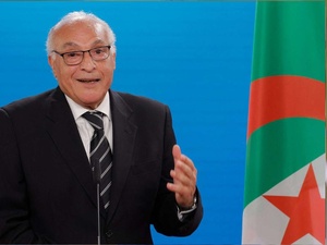 الجزائر تراهن على المبادرات الأممية لحل النزاع مع المغرب الجزائر تراهن على المبادرات الأممية لحل النزاع مع المغرب