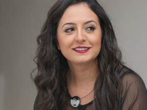 نبيلة معن تكشف عن موعد صدور أغنيتها الجديدة “حليت عيني” نبيلة معن تكشف عن موعد صدور أغنيتها الجديدة “حليت عيني”