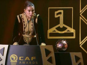 غزلان الشباك تتوج بجائزة أفضل لاعبة شابة في إفريقيا لعام 2025 غزلان الشباك تتوج بجائزة أفضل لاعبة شابة في إفريقيا لعام 2025