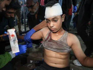 موجة جديدة من القصف الإسرائيلي تقتل 27 شخصاً في غزة موجة جديدة من القصف الإسرائيلي تقتل 27 شخصاً في غزة