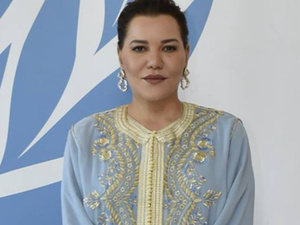 المغاربة يحتفلون بعيد ميلاد صاحبة السمو الملكي الأميرة للا حسناء المغاربة يحتفلون بعيد ميلاد صاحبة السمو الملكي الأميرة للا حسناء