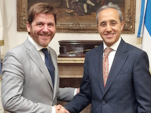 تكريم دولي لسفير المغرب بالأرجنتين ضمن “قادة التحول” في أمريكا اللاتينية تكريم دولي لسفير المغرب بالأرجنتين ضمن “قادة التحول” في أمريكا اللاتينية