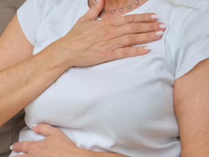 هل يمكن للضغط النفسي أن يسبب فعلاً ارتجاع المعدة؟