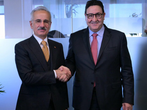 قيوح يعقد مباحثات مكثفة بلندن لتعزيز شراكات المغرب البحرية واللوجستية