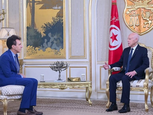 الرئيس التونسي يستدعي سفير الاتحاد الأوروبي احتجاجاً على لقاء مع اتحاد الشغل الرئيس التونسي يستدعي سفير الاتحاد الأوروبي احتجاجاً على لقاء مع اتحاد الشغل