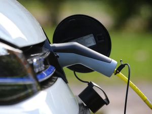 السيارات الكهربائية مقابل السيارات التقليدية: المقارنة لم تعد اقتصادية فقط بل شاملة للتكاليف السيارات الكهربائية مقابل السيارات التقليدية: المقارنة لم تعد اقتصادية فقط بل شاملة للتكاليف