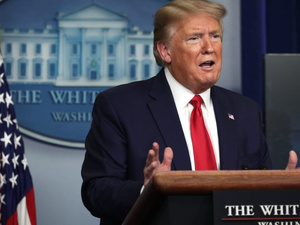 ترامب يصعّد نبرة الهجرة بعد هجوم واشنطن ويعلن توجه لمنع دخول مواطني "العالم الثالث" ترامب يصعّد نبرة الهجرة بعد هجوم واشنطن ويعلن توجه لمنع دخول مواطني "العالم الثالث"