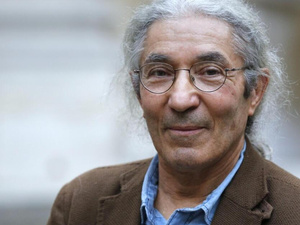 تعطيل الجواز البيومتري لبوعلام صنصال يثير الجدل مجددًا في الجزائر