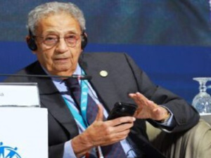 عمرو موسى يشيد برؤية الملك محمد السادس لتحقيق سلام عادل ودائم في الشرق الأوسط