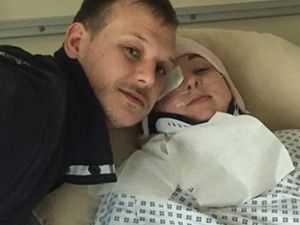 حالة نادرة تصيب امرأة بريطانية بكسور خطيرة في الرقبة إثر تثاؤب عفوي حالة نادرة تصيب امرأة بريطانية بكسور خطيرة في الرقبة إثر تثاؤب عفوي